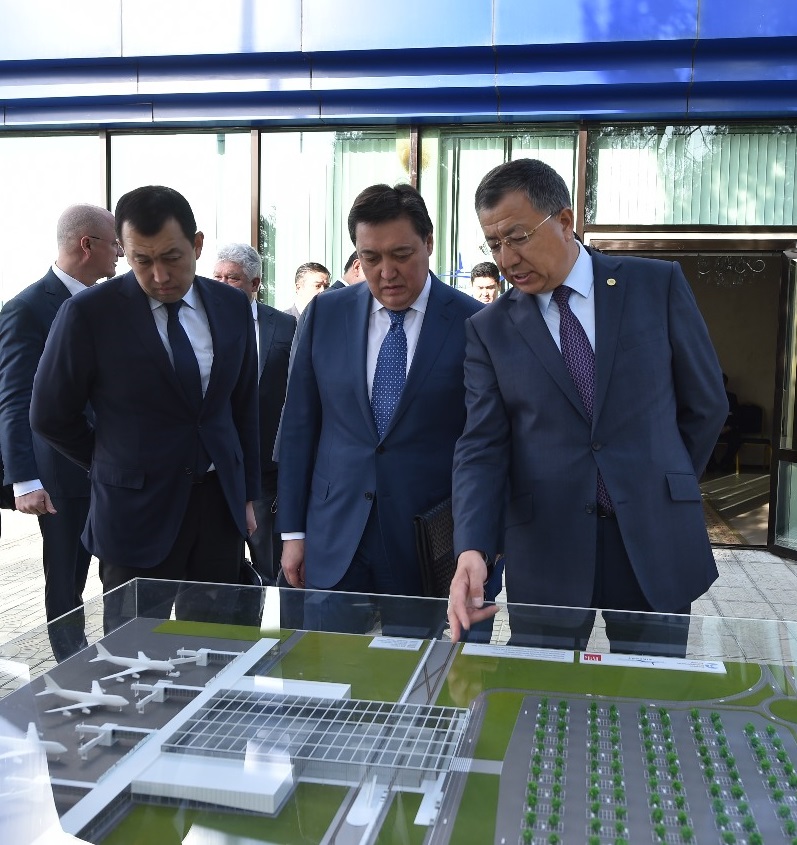 Asqar Mamın Ońtústik Qazaqstanǵa jumys saparymen bardy