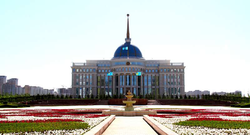 Evreı qaýymynyń ókilimen kezdesti