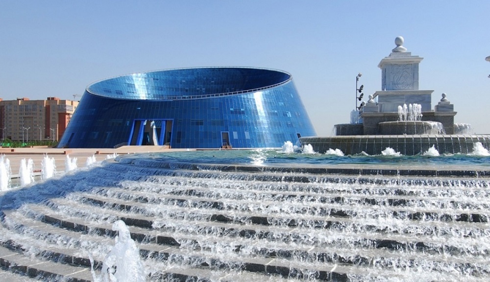 Qazaq ulttyq óner ýnıversıeteti stýdentterdi qabyldaý keshin ótkizdi