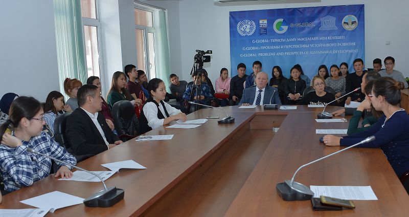 Almatyda «Semeı polıgonyndaǵy aqyrǵy jarylys» taqyrybynda dóńgelek ústel ótti