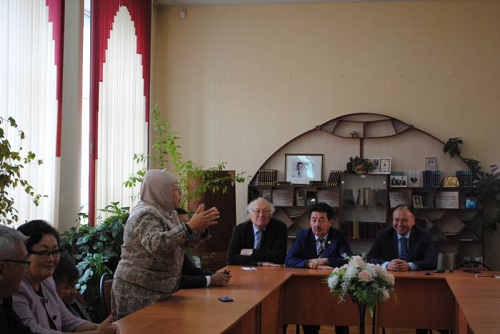 Jarqyn bolashaqty tańdaý - latyndy qoldaý!