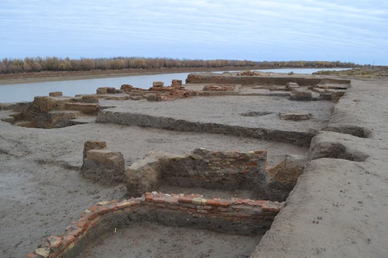 Saraıshyqtaǵy jumys alańynan adam súıekteri shyqty