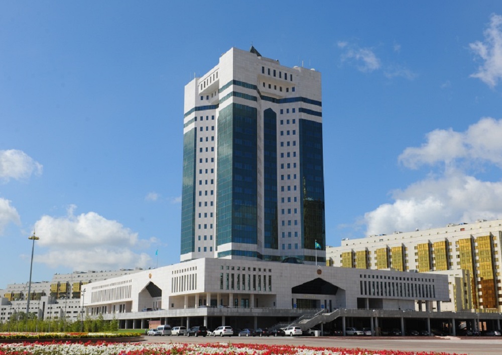 Búgin Úkimet otyrysynda qandaı máseleler talqylandy?