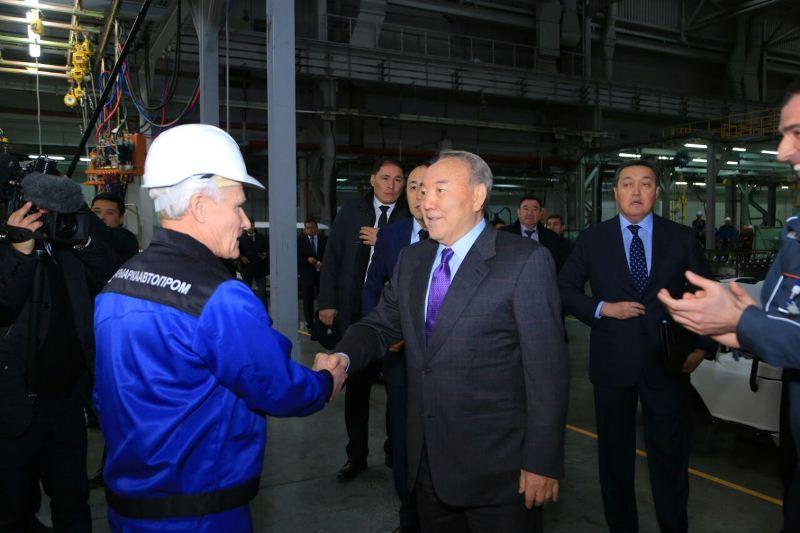 Nursultan Nazarbaev «Áýejaı» shaǵyn aýdanyndaǵy turǵyn úılerdiń qurylysymen tanysty