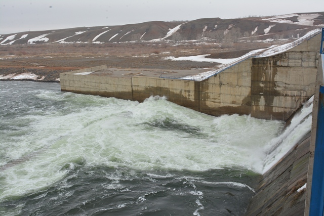 Aqtóbedegi tasqyn sý qoımasynyń múshkildiginen boldy
