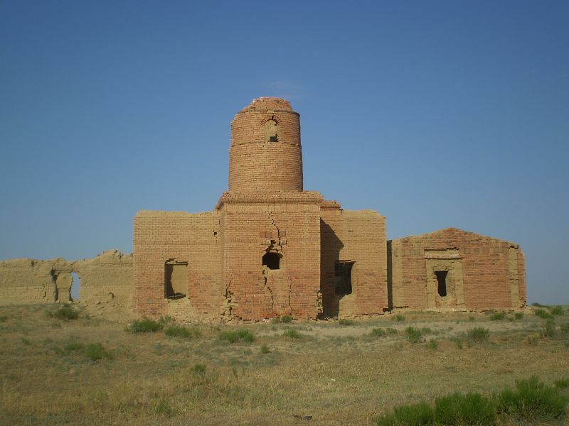 «Dýlyǵaly» meshitinde keshendi jańǵyrtý jumystary jalǵasýda
