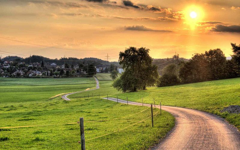 Aldyńda aıbaryńdaı aǵań tursa