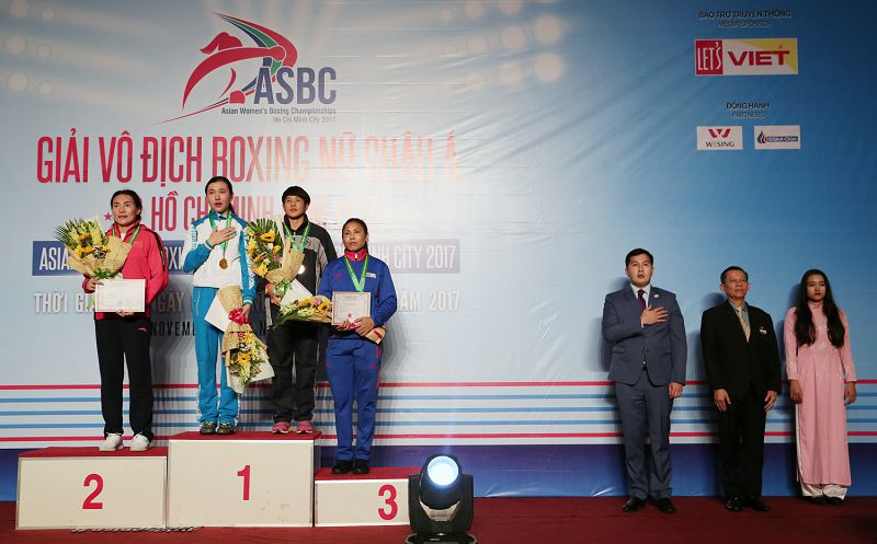 Azııa chempıonaty: 1 altyn, 1 kúmis, 4 qola