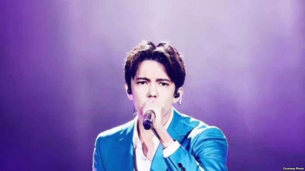 Dımash Qudaıbergen Qytaıdyń birneshe qalasynda án keshin ótkizedi