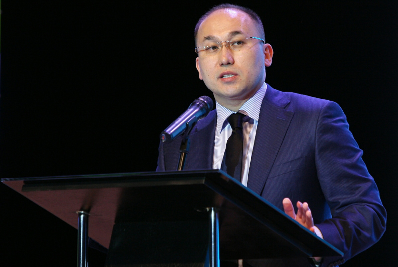 Abaev birqatar BAQ-tyń EKSPO aýmaǵyna kóshýine qatysty pikir bildirdi