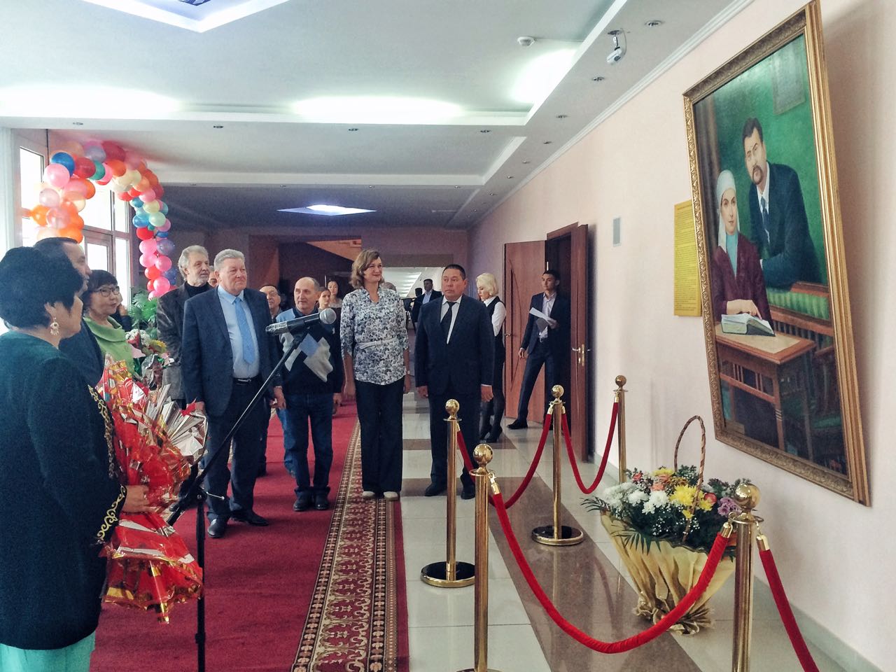 Áýlıekól mýzeıine Ahmet pen Bádrısafanyń portreti syıǵa tartyldy