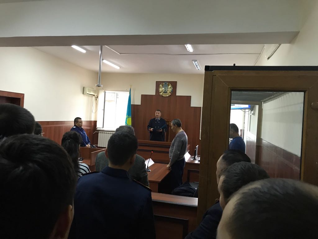 Aqtaýda eki túrme qyzmetkerine úkim shyqty