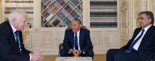 Nursultan Nazarbaev Vaslav Klaýspen jáne Abdolla Gúlmen kezdesti