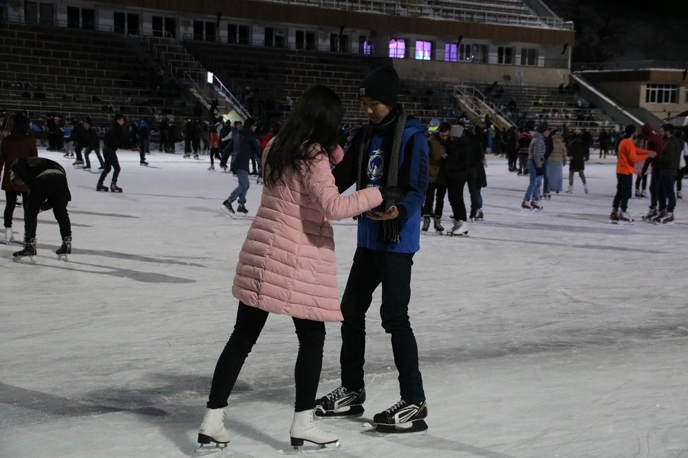 «Medeýde» konkıden tegin sabaqtar júrip jatyr