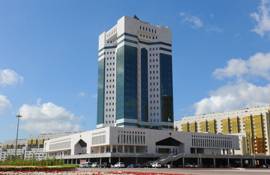 Búgin Úkimet otyrysynda qandaı máseleler talqylandy?