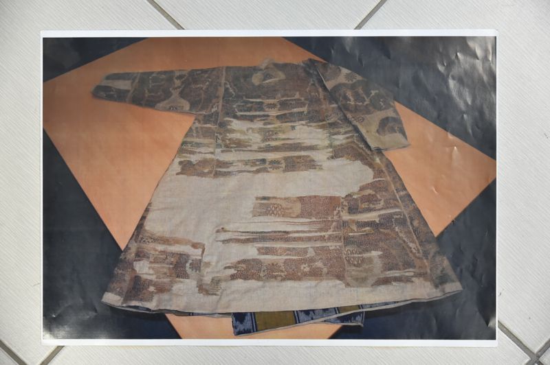 Qazybek bı shapanynyń qasıeti
