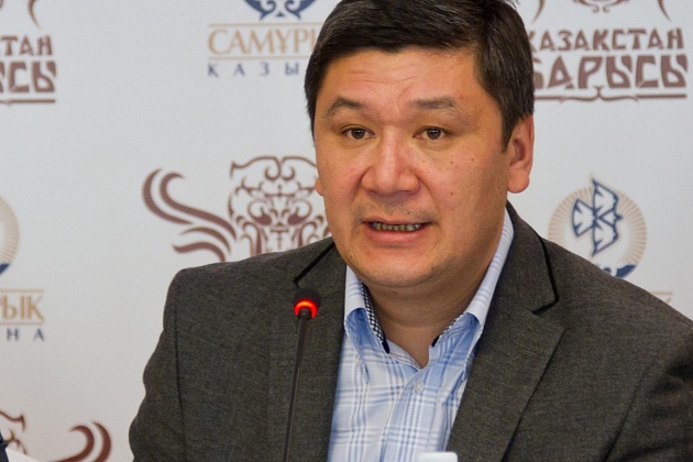 Qazaq kúresin sergeldeńge salǵan kim?