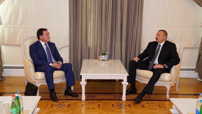 Asqar Mamın Ázerbaıjan prezıdentiniń qabyldaýynda boldy