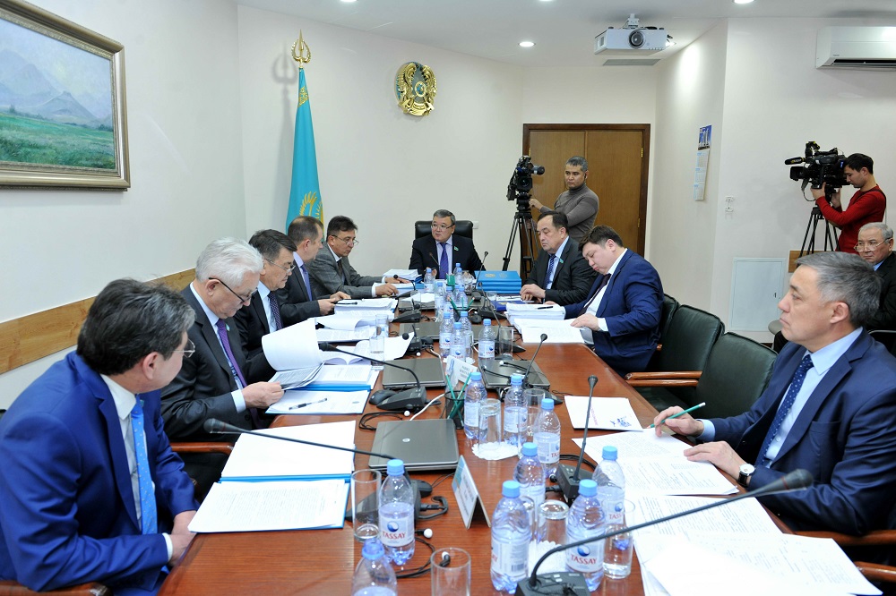 Eýrazııalyq ekonomıkalyq odaqtyń Keden kodeksi týraly zań jobasy qaraldy