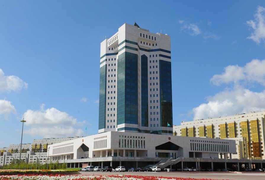 Búgin Úkimet otyrysynda qandaı máseleler talqylandy