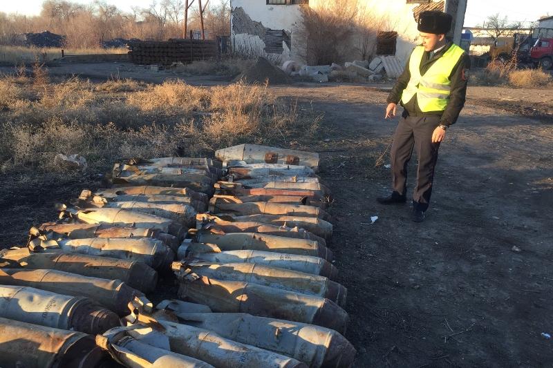 Taldyqorǵanda armatýra zaýytynan 46 áýe bombasy tabyldy