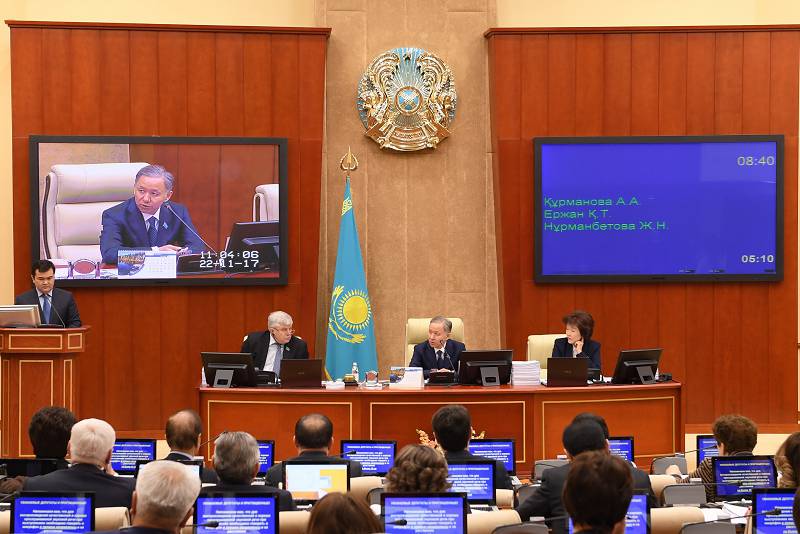 Májilis birqatar zań jobalaryn maquldady
