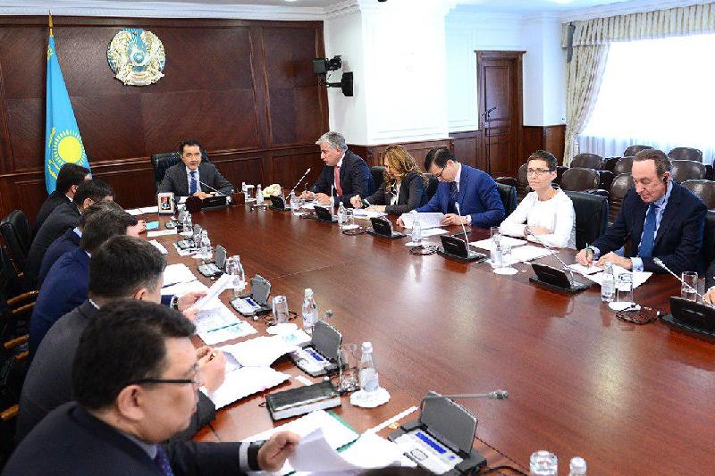 Saǵyntaev QEBQ ókilderimen bıznes ahýaldy ońaltý jaıyn talqylady