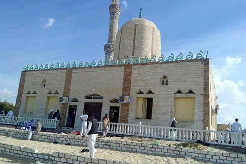 Mysyrda terrorshylar shabýylynan 200-den astam adam qaza tapty
