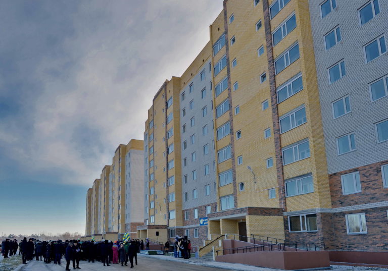 Pavlodarda bir kúnde 432 otbasy baspanaly boldy