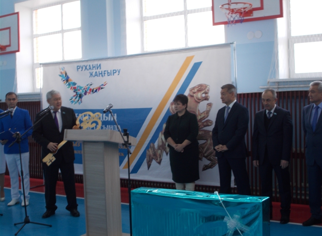 Tuńǵysh Prezıdent kúnine oraı Semeıde jańa mektep ashyldy