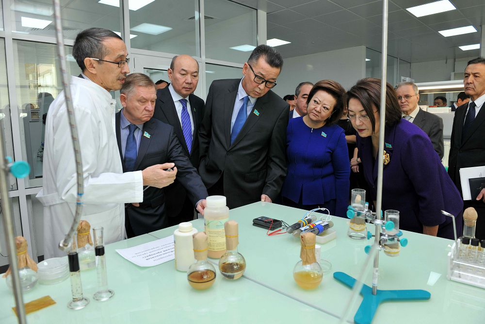 Senatorlar Ulttyq bıotehnologııa ortalyǵynda boldy