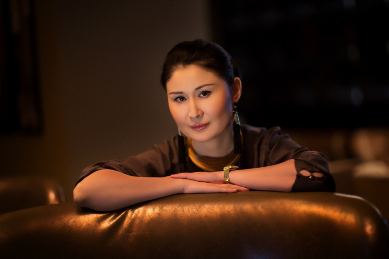 Perızat AQSELEÝQYZY: «Ákem qalamnan sharshaǵanda qamshy óretin»