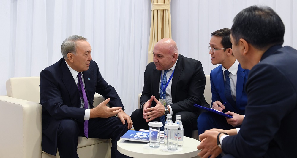 Nursultan Nazarbaev «Yildirim Holding» kompanııasynyń basshysymen kezdesti