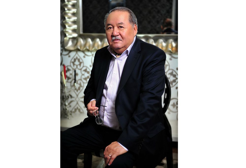 Sultan ORAZALY. Turpaty bólek, talanty erek Ánes