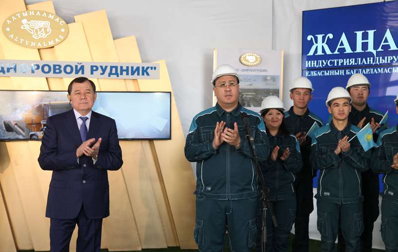 Elbasy Jambyldaǵy eki kásiporynnyń jumysyn bastaýǵa pármen berdi