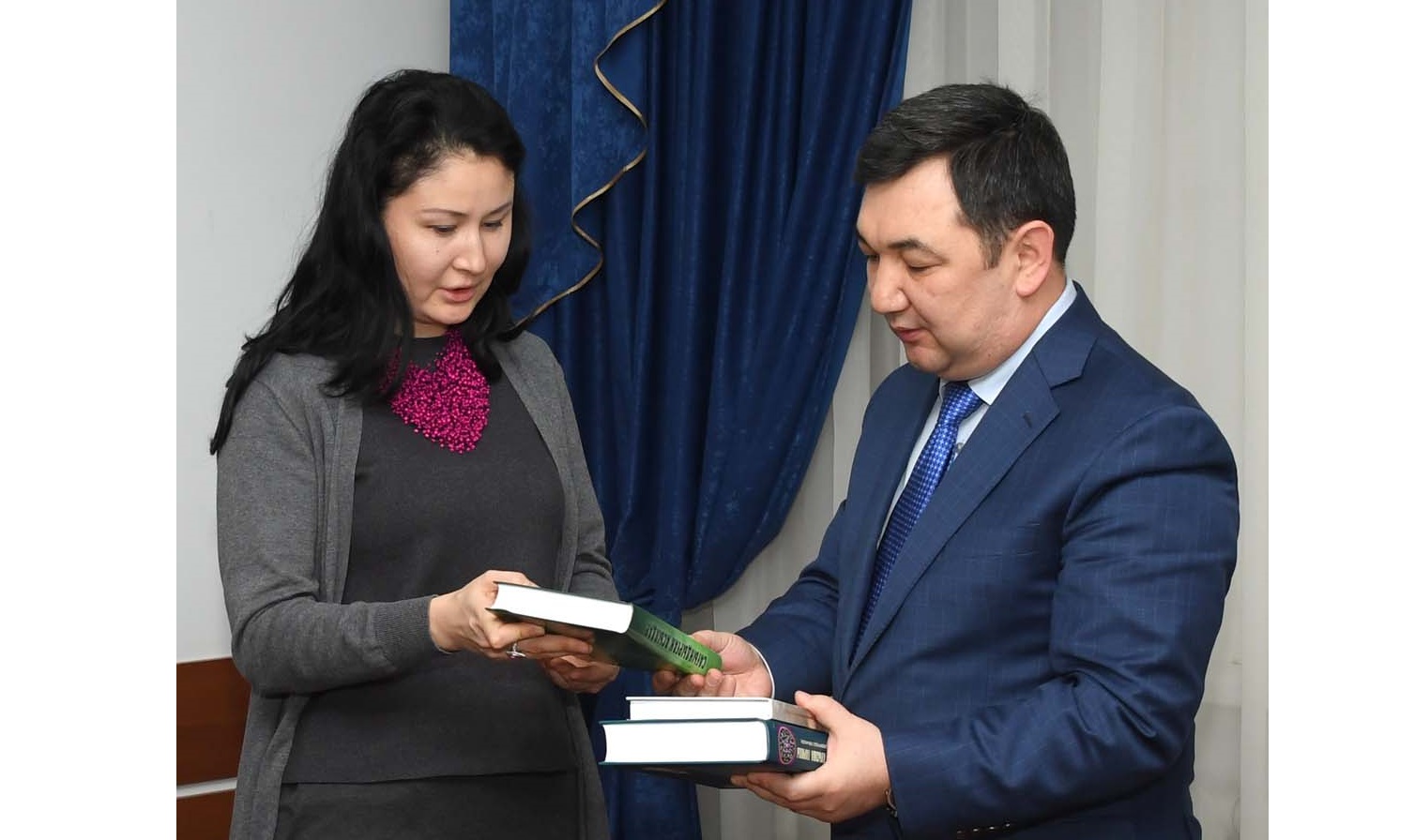 «Egemendikter» Aqseleý Seıdimbekti eske aldy