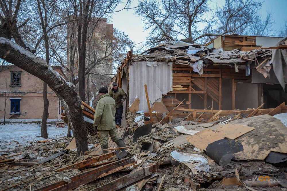 Úıiniń ornyn sıpap qaldy