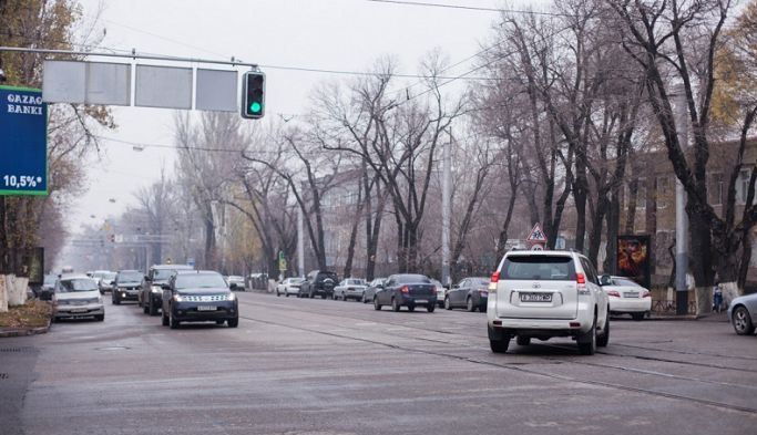 Almatyda 34 Áýezov, 24 Abaı kóshesi bar