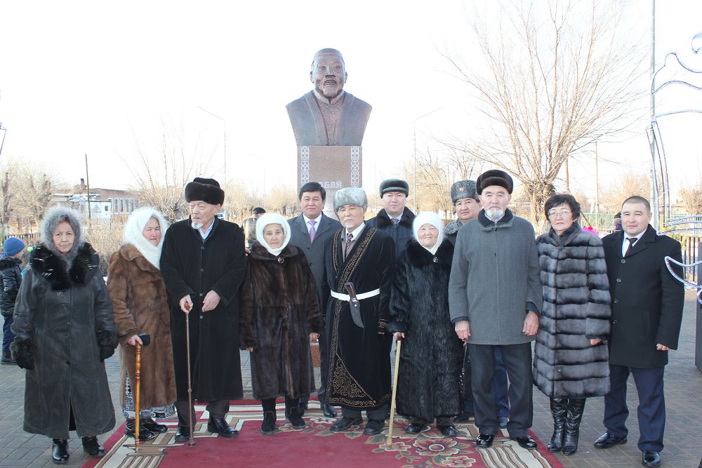Qarajalda Abaıdyń eńseli eskertkishi ashyldy