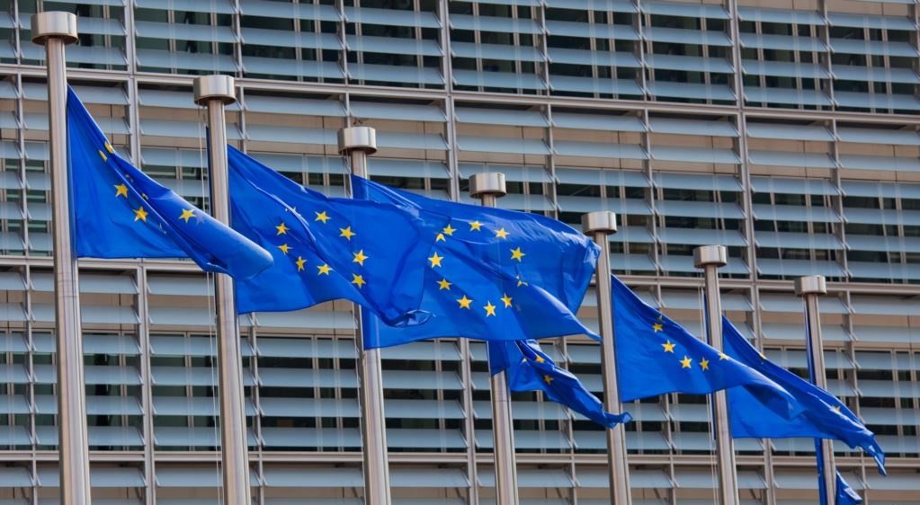 Eýropalyq parlament Qazaqstanmen keńeıtilgen áriptestik týraly kelisimdi quptady