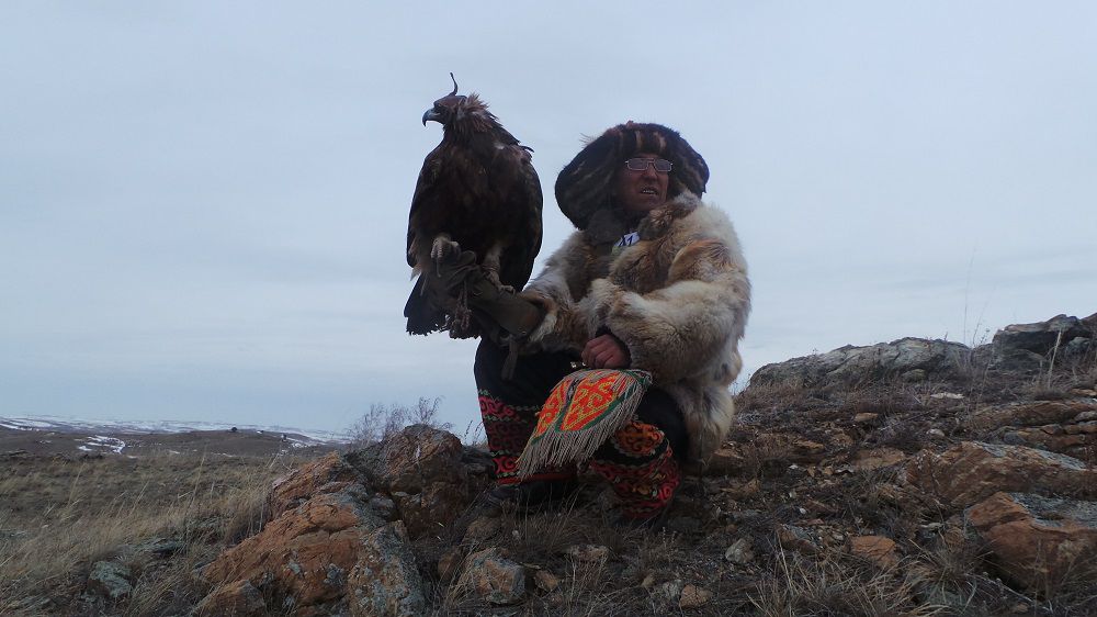«Qansonar» qanat jaıyp keledi