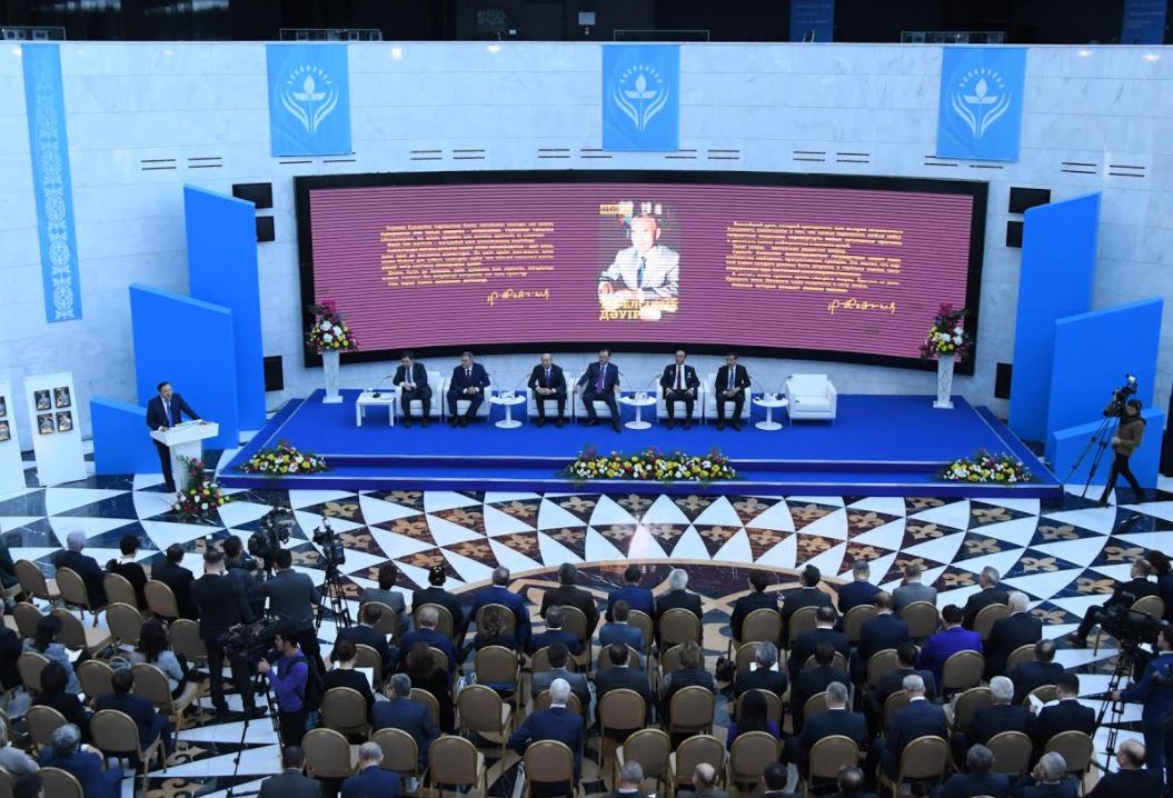 Erjan Babaqumarov: «Táýelsizdik dáýiri» – halyq armanynyń oryndalǵany týraly kitap