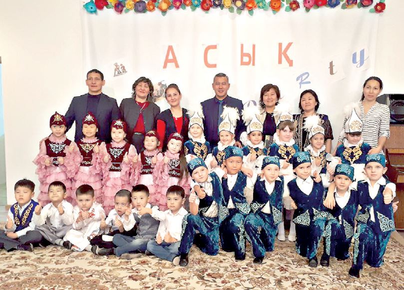 Pavlodarda búldirshinder arasynda asyq oınaýdan jarys ótti