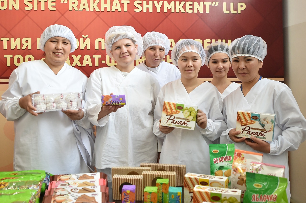 Shymkenttegi kondıterlik fabrıka jańa óndiristik jelisi arqyly 200 t ónim shyǵarǵan