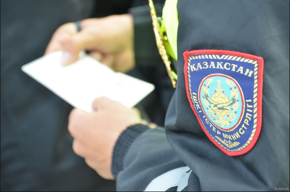 Mańǵystaýlyq polıseıler arasynda til taqyrybynda saıys ótti