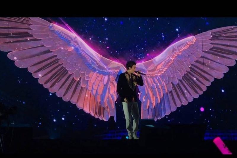 Qytaıda Dımash Qudaıbergenniń án keshi ótti