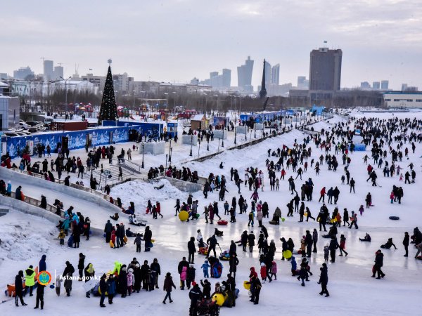 Astanada on shaqty muz aıdyny men hokkeı alańy ashylady