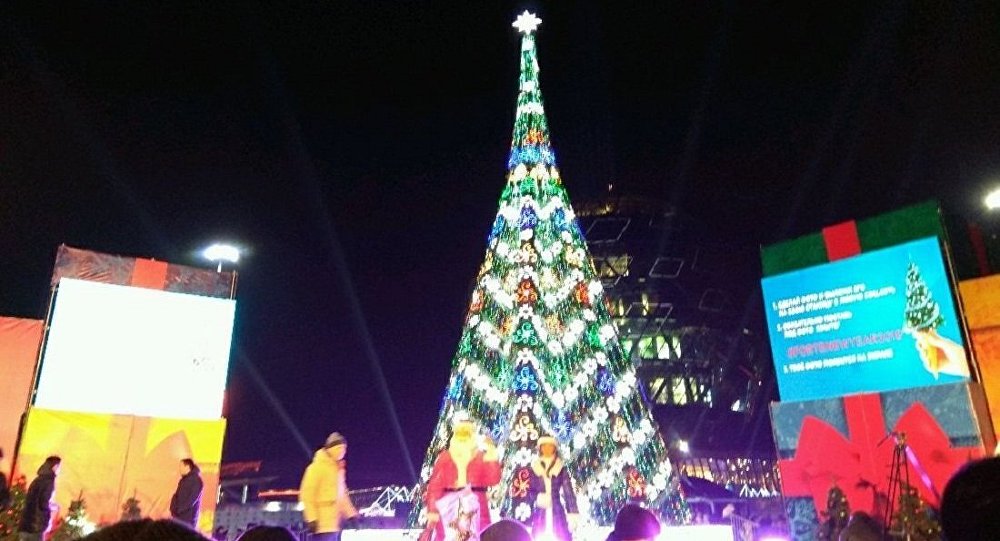 EKSPO aýmaǵynda Astananyń bas shyrshasynyń shamdary jaǵyldy