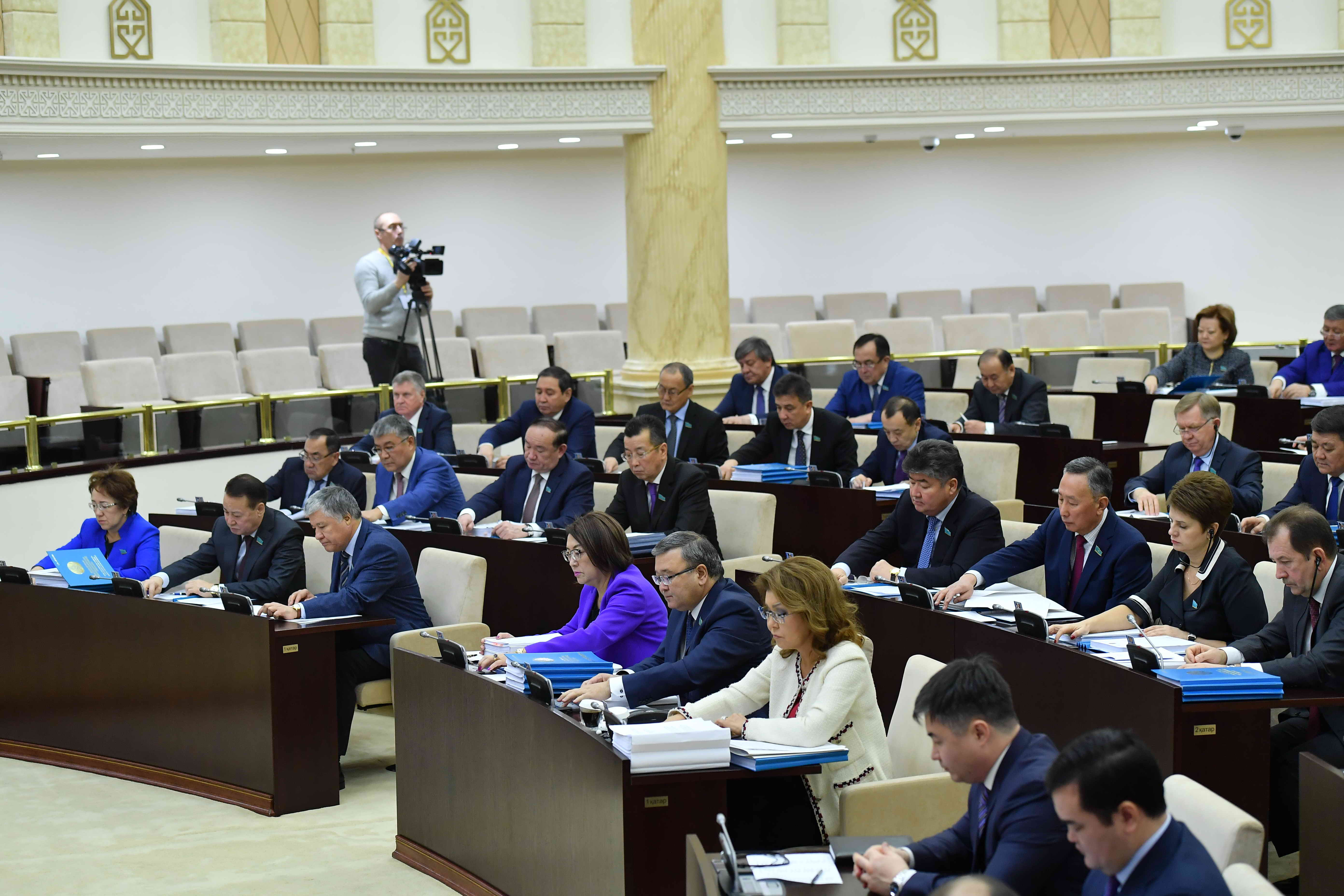 Senat BAQ týraly zańnamaǵa túzetýlerdi qabyldady