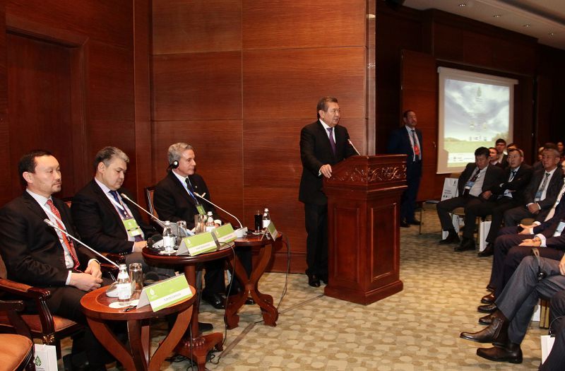 Ekinshi Ortalyq Azııa agrotehnologııalyq sammıtinde qandaı máseleler qozǵaldy?
